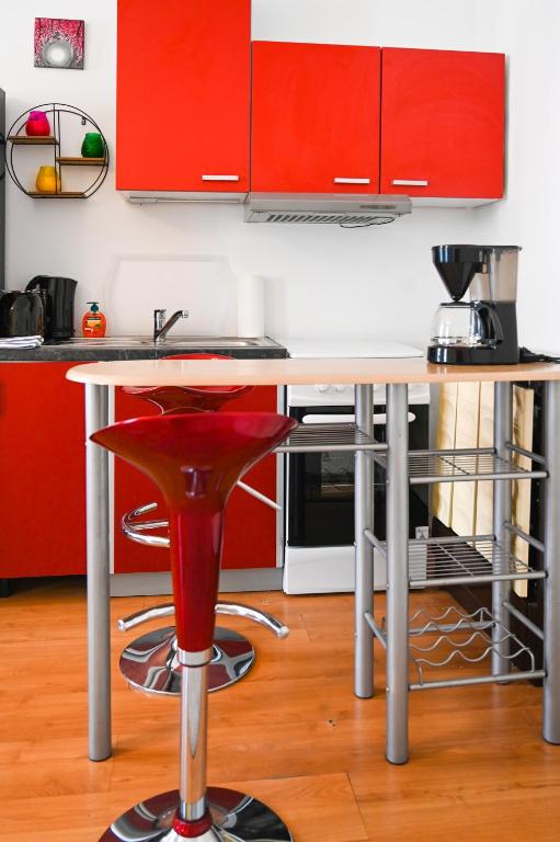 Kuchyňa alebo kuchynka v ubytovaní Backpacker Apartment Bahnhof