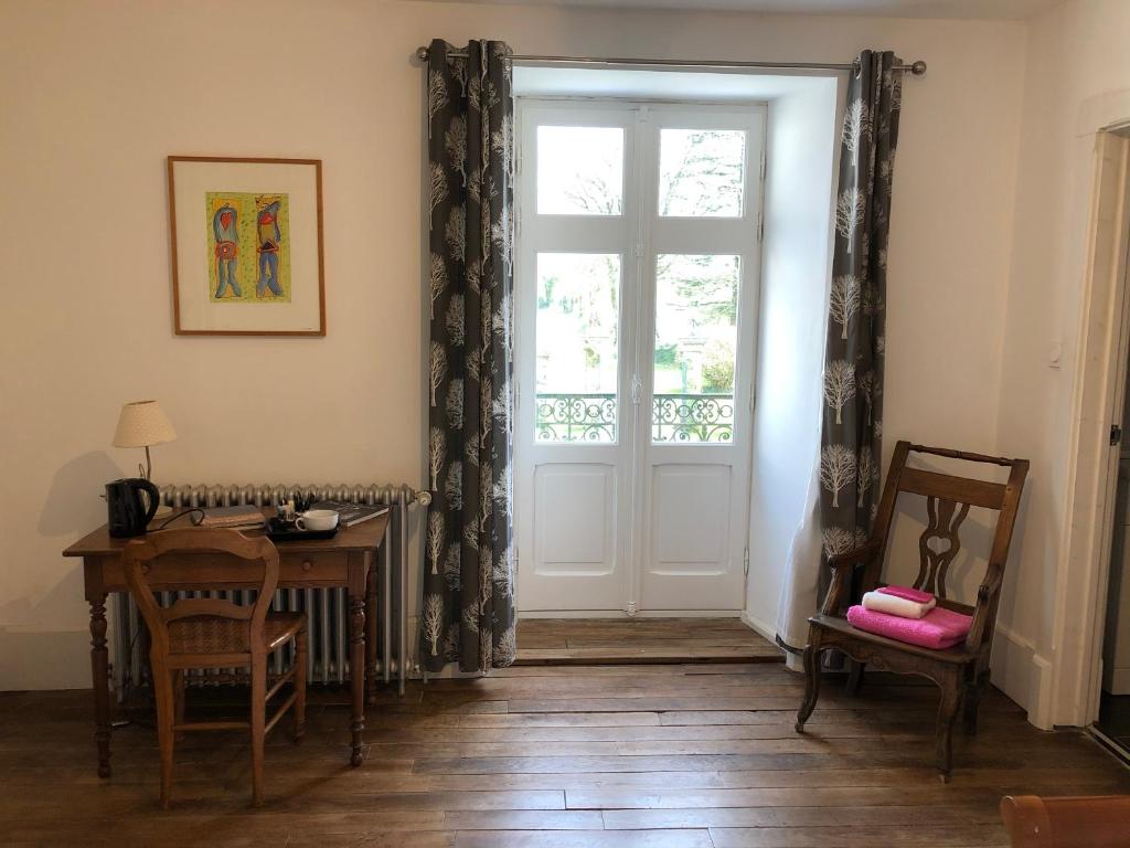 Fotografie z fotogalerie ubytování manoir de botcol v destinaci Saint-Nicolas-du-Pélem