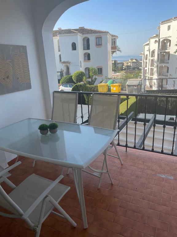 Fotografia z galérie ubytovania Beautiful apartment, sea view in Riviera del sol (mijas) v destinácii Sitio de Calahonda