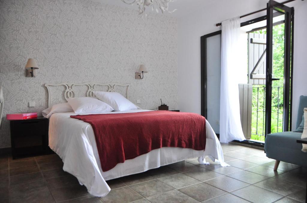CASA MENDILORE - Habitación Doble Con Baño Privado