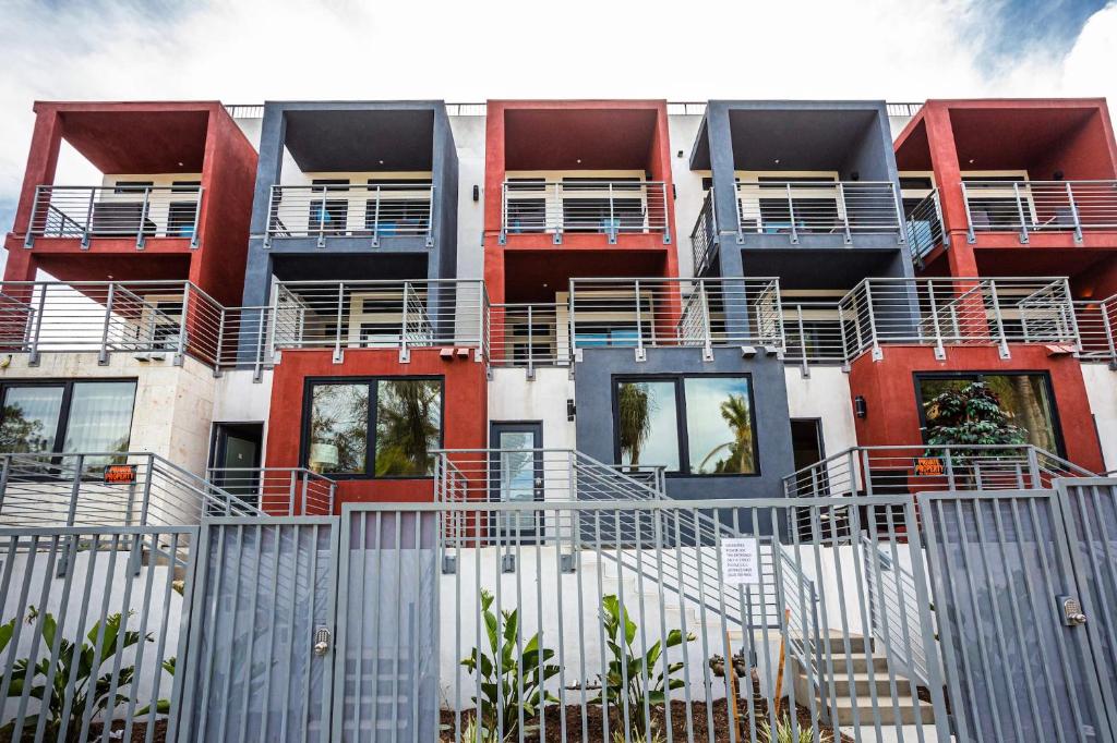 Bangunan di mana terletaknya rumah percutian