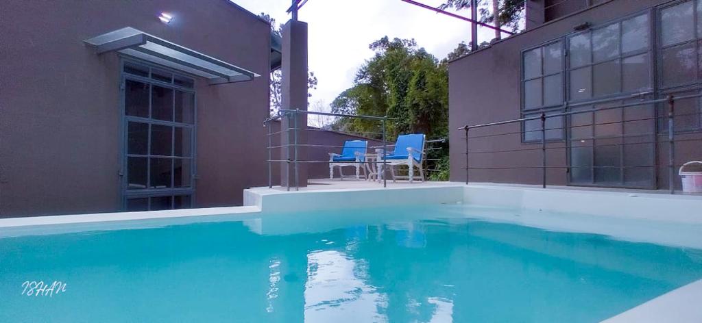 Swimming pool sa o malapit sa Dream Lodge