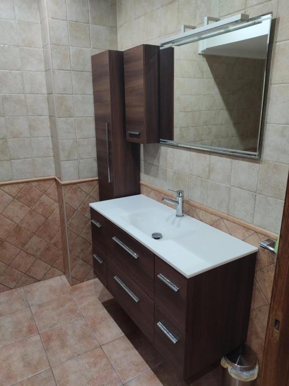 Ett badrum på KABIXA ETXEA Casa Rural, Lekeitio