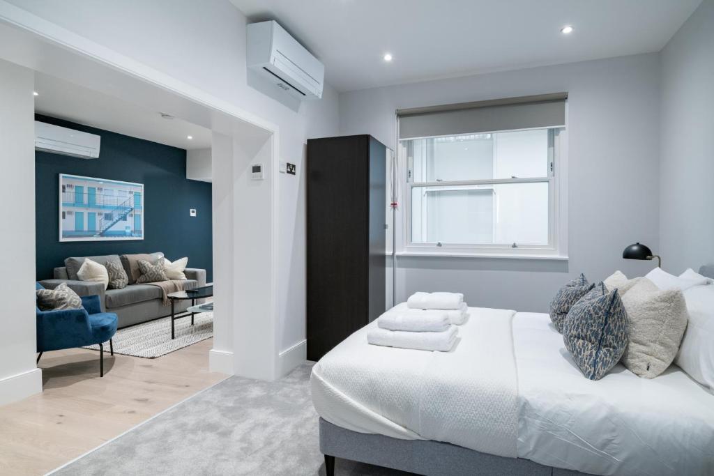 No. 2 Queensberry Place by Stayo - One-Bedroom Apartment