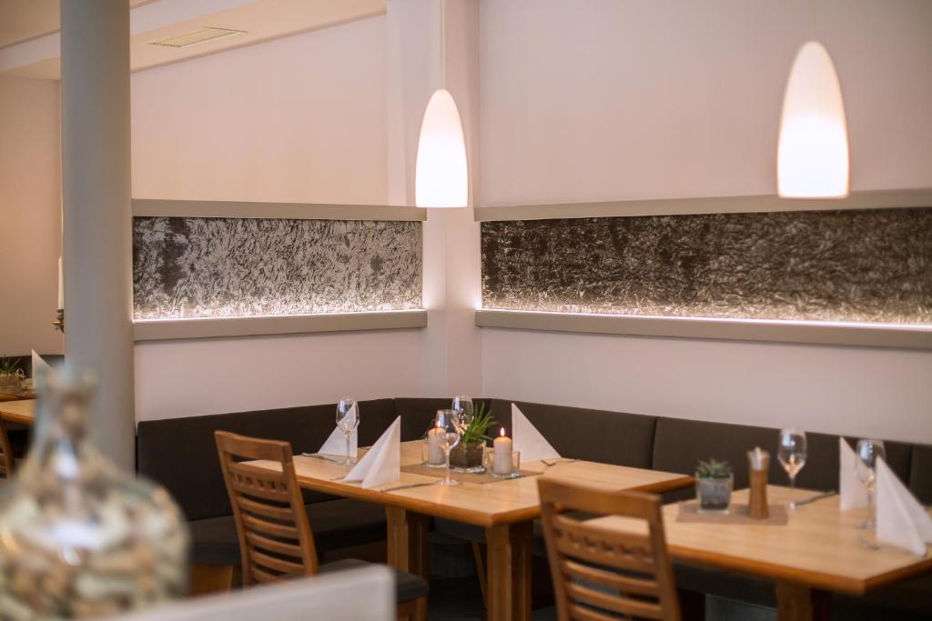 Reštaurácia alebo iné gastronomické zariadenie v ubytovaní Sporthotel Kapfenberg