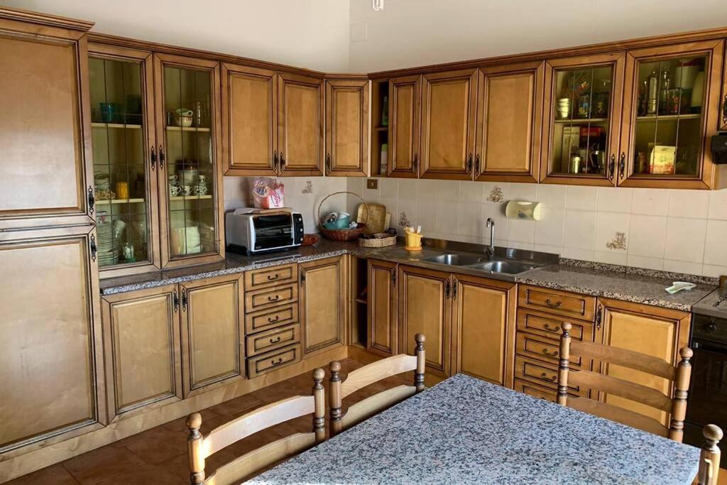 A kitchen or kitchenette at Villa Anna Paola