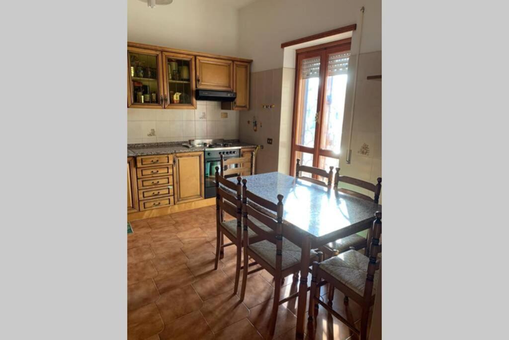 A kitchen or kitchenette at Villa Anna Paola