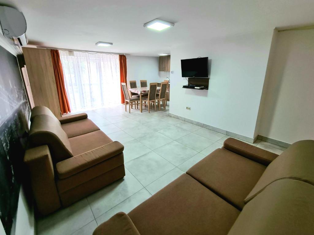 TV a/nebo společenská místnost v ubytování Anita Apartman Sopron