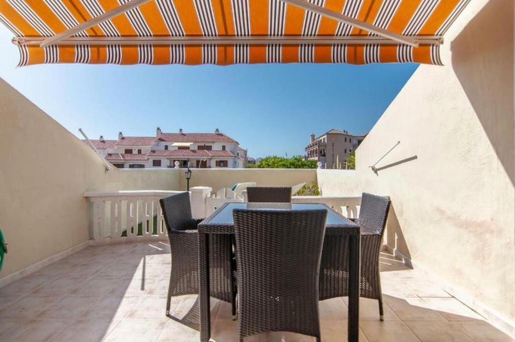 Balkón nebo terasa v ubytování Apartament 1 bedroom Los Cristianos Las Vistas beach