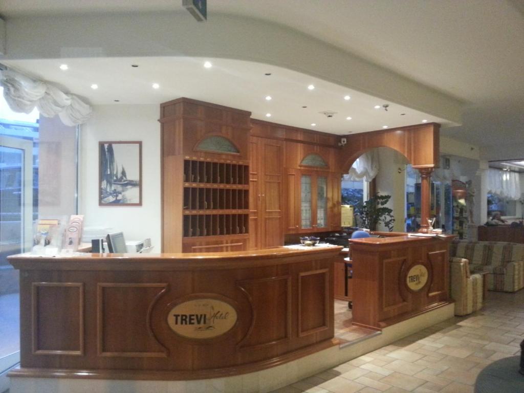 Hotel Trevi Riccione, in centro sul mare con cucina - Resim 41