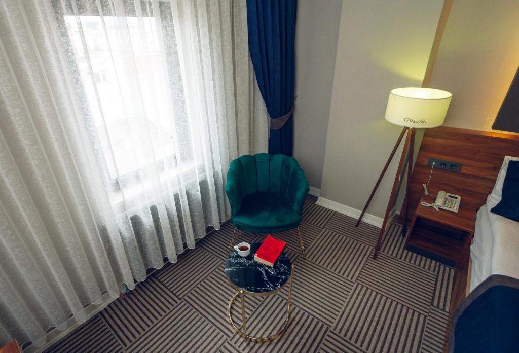 A seating area at Grand Catalkaya Hotel