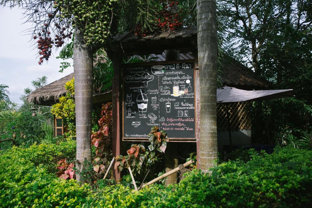 Zahrada ubytování Phuruarounmai Organic Living Resort
