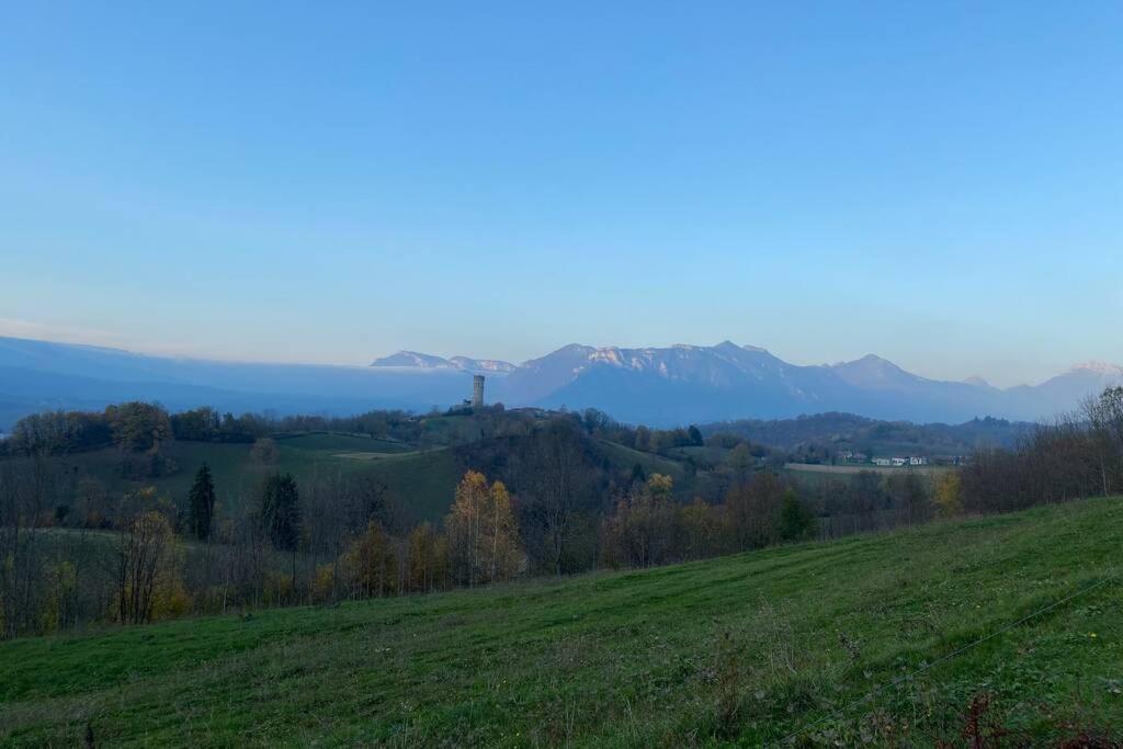 Au calme avec vue magnifique à Saint Maximin - Appartement D'une Chambre
