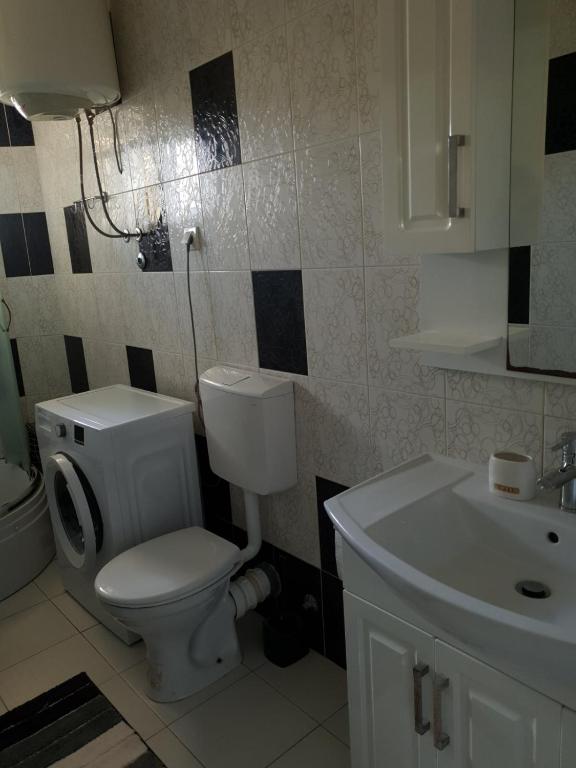 Koupelna v ubytování Apartmani Irena