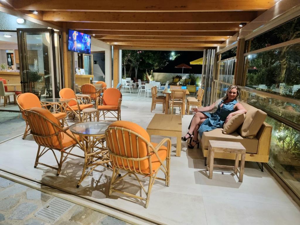 Posezení v ubytování Arhodiko Hotel