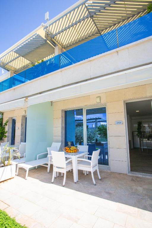 Poseidon Mobile Home Resort - 4