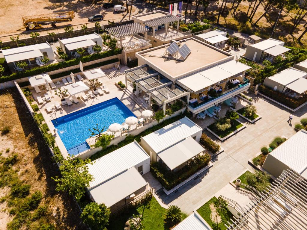Piscina di Poseidon Mobile Home Resort o nelle vicinanze