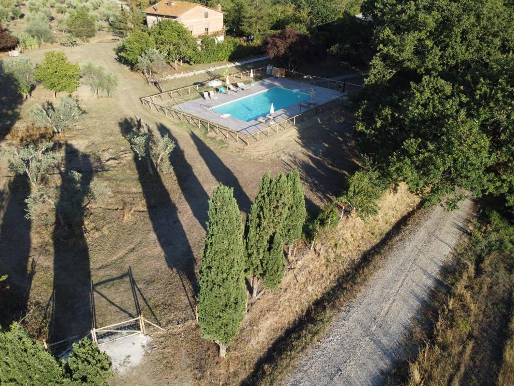 Bazén v ubytování Hotel Giogliano nebo v jeho okolí