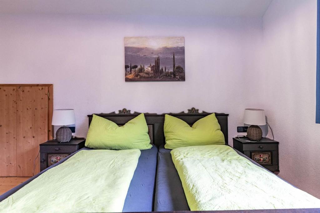 Postel nebo postele na pokoji v ubytování Haus Ruepp