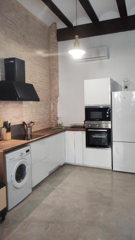Lovely Apartment with Private Terrace by El Cabanyal ...