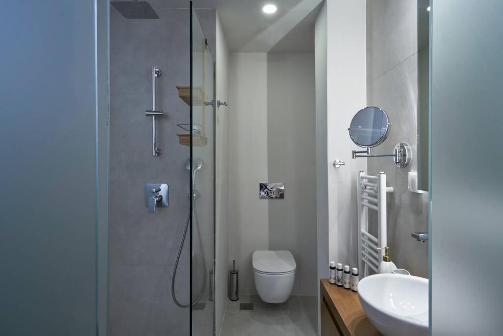 Koupelna v ubytování Ilisia Park Contemporary 2BD Condo
