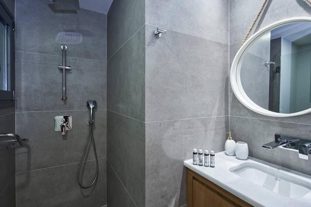 Koupelna v ubytování Ilisia Park Contemporary 2BD Condo