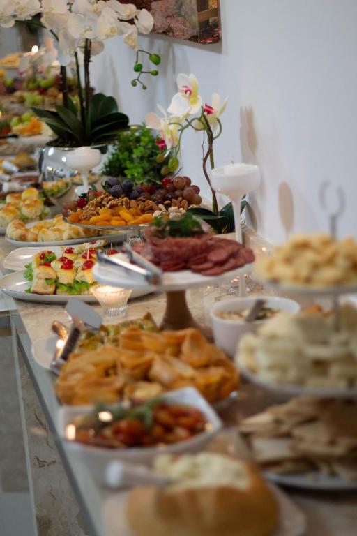 Comida in lodge ou em algum lugar perto