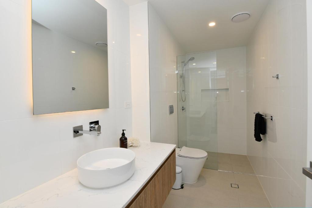 X Kirra Apartments - Resim 29