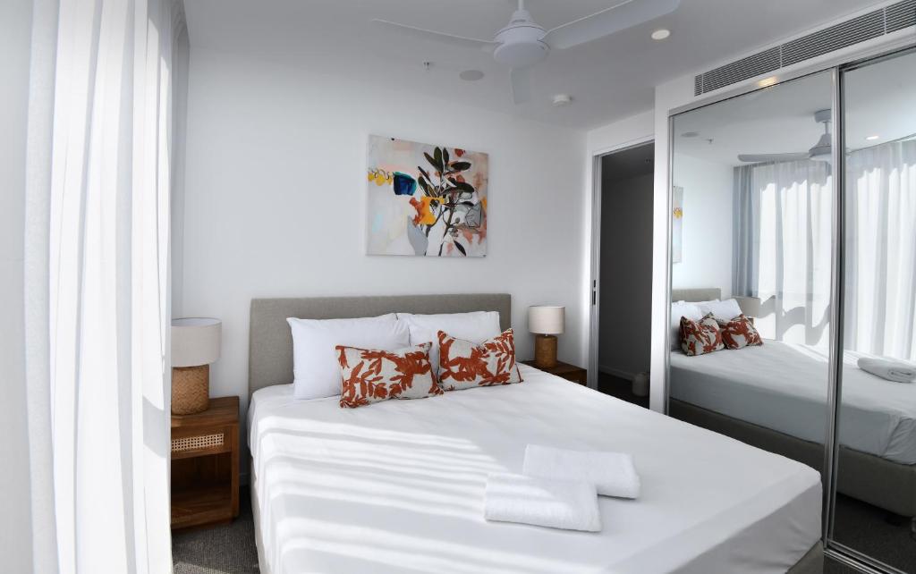 X Kirra Apartments - Resim 27