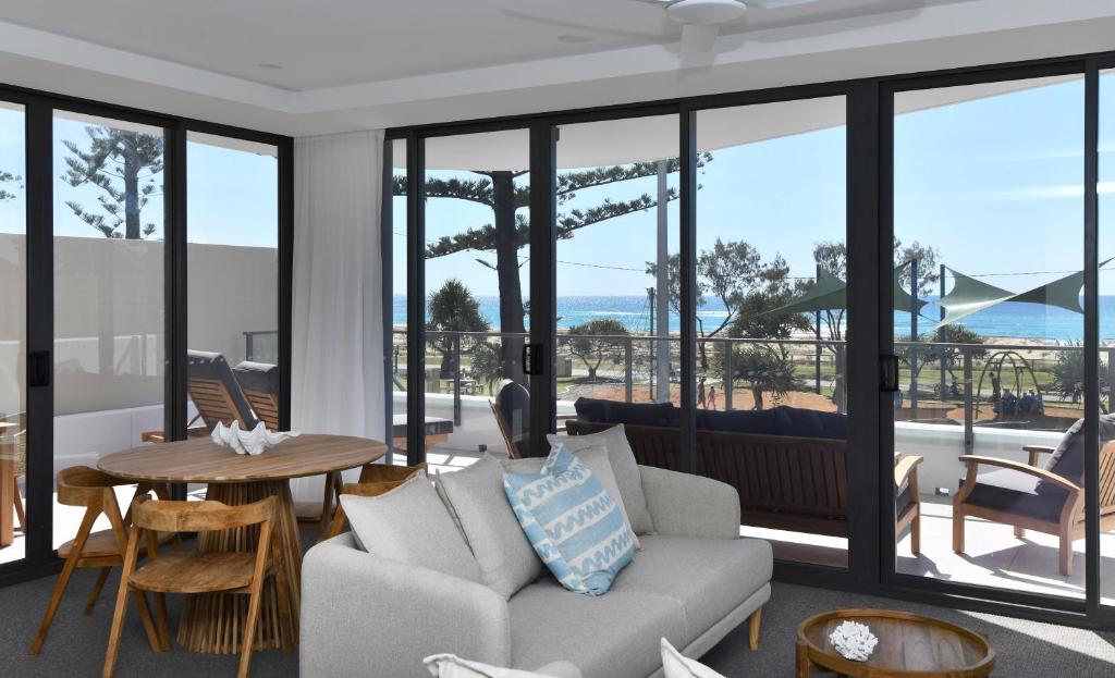 
2 Bedroom Oceanfront

