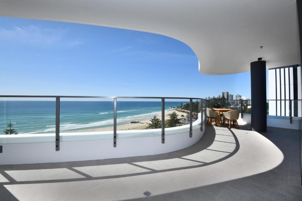 X Kirra Apartments - Resim 39