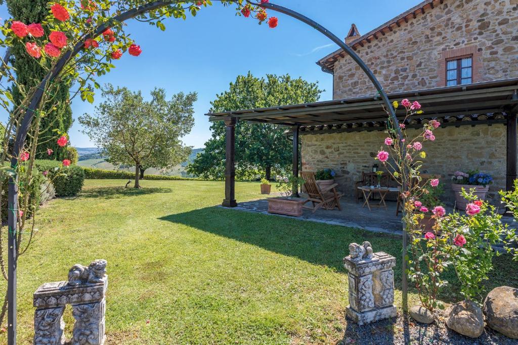 A garden outside Casale del Viaggiatore 10, Emma Villas