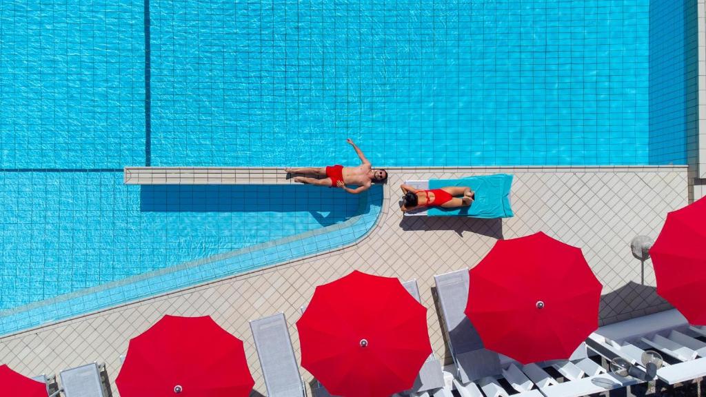 Bazén v ubytování Hotel Ines nebo v jeho okolí