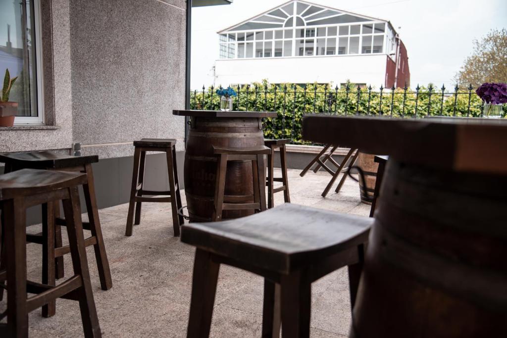 Reštaurácia alebo iné gastronomické zariadenie v ubytovaní Hotel Los Olmos