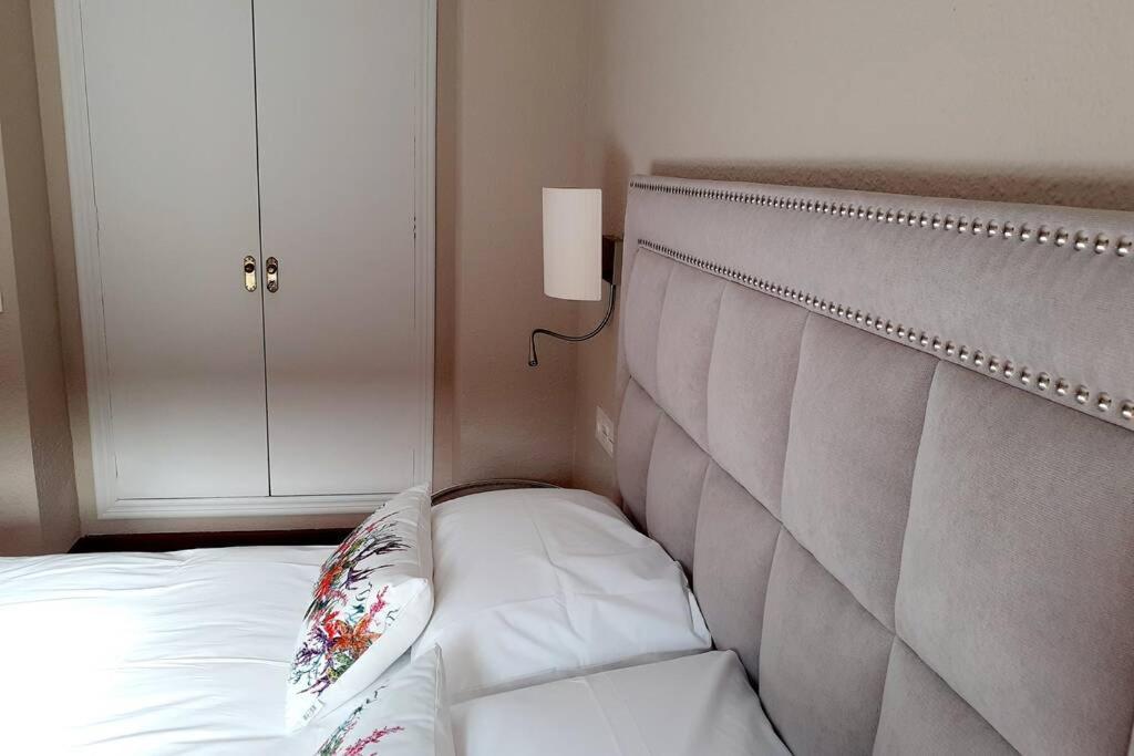 Postel nebo postele na pokoji v ubytování Adosado Marblés con Txoko y Wifi