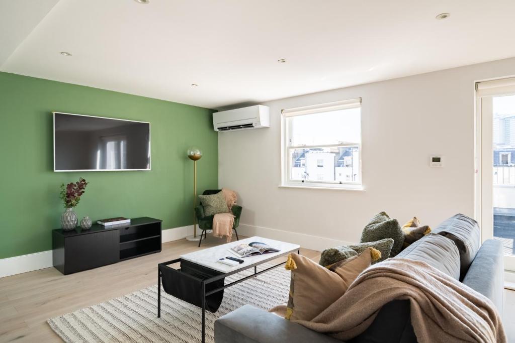 No. 2 Queensberry Place by Stayo - Penthouse Apartment
