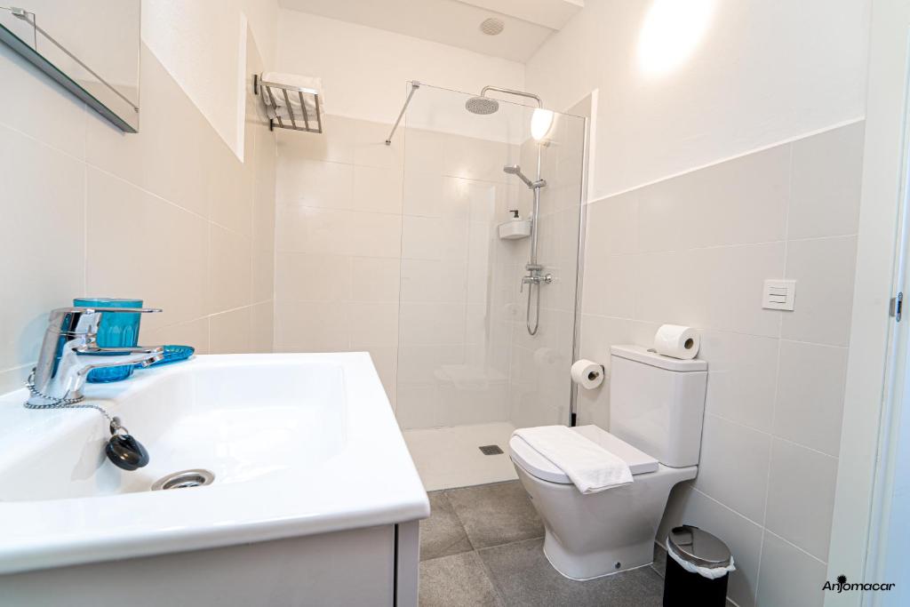 Kúpeľňa v ubytovaní Apartamentos Anjomacar A