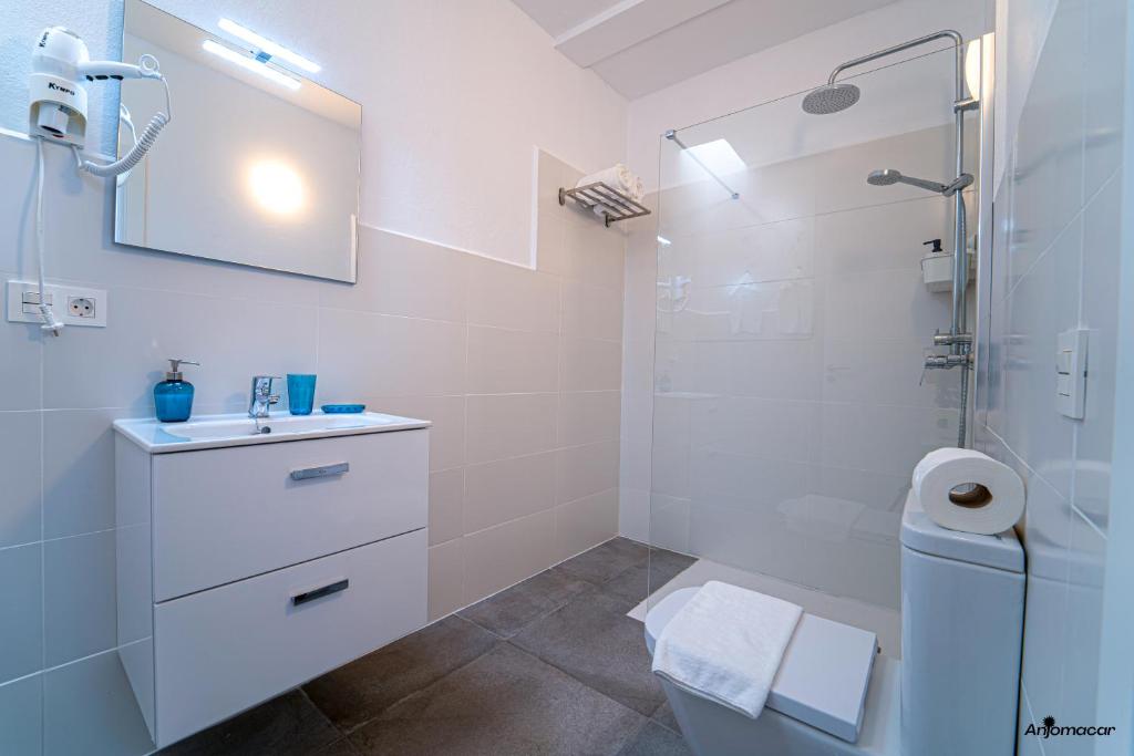 Kúpeľňa v ubytovaní Apartamentos Anjomacar A