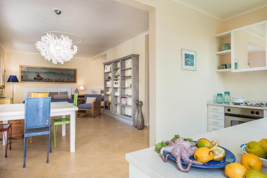 Kuchnia lub aneks kuchenny w obiekcie Monti di Luna