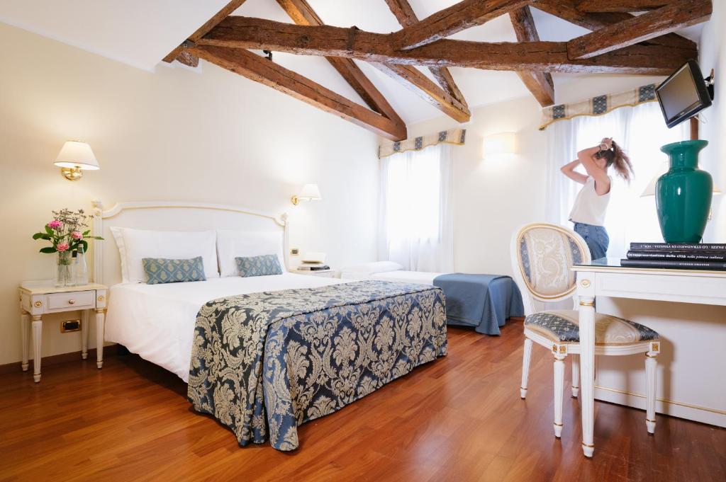 Gallery image of Hotel Do Pozzi in Venice