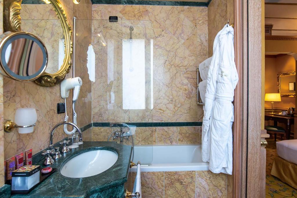 River Palace Hotel - Resim 26