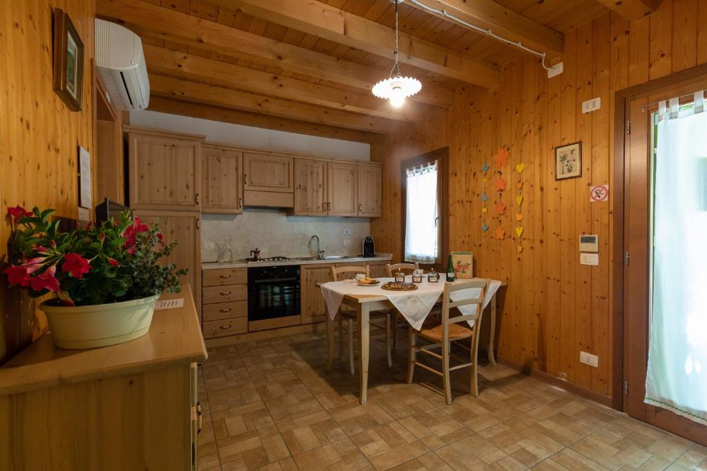 Kuchyň nebo kuchyňský kout v ubytování Agriturismo L'Acero Rosso