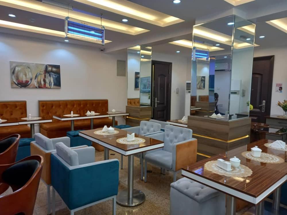 Istumisnurk majutusasutuses God's Touch Apartments Signature