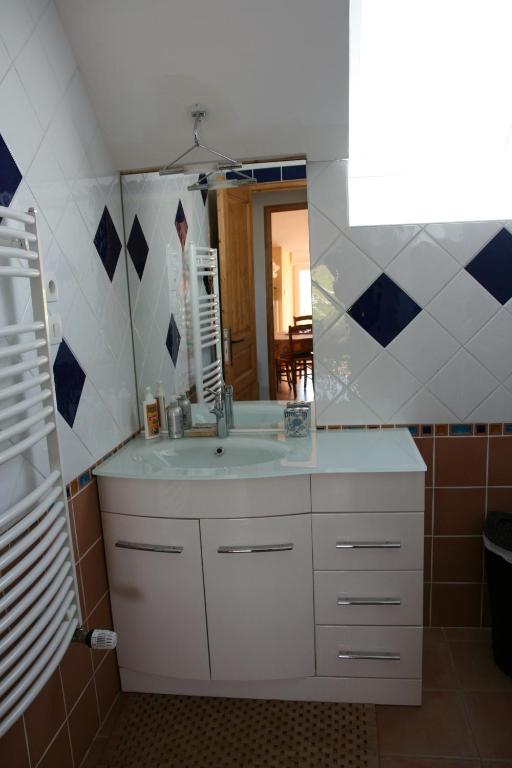 Biologite - Sala Familiar Con Baño