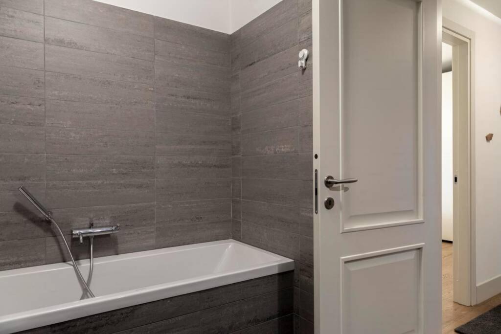 Kúpeľňa v ubytovaní Palazzo Tergesteo Tirabora Suite Apartments
