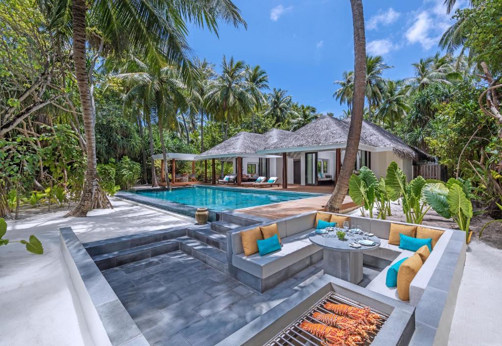 Bazén v ubytování Anantara Kihavah Maldives Villas nebo v jeho okolí