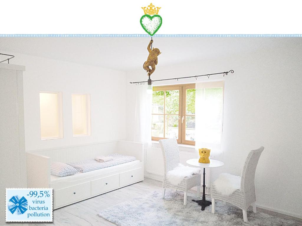 Fotografie z fotogalerie ubytování Domizil Salem "Large" 105 qm, direkt am Naturschutzgebiet und Schloss Salem, 2 x Schlafzimmer & 2 x Dusche & 30 qm Terrasse & privater Garten 300 qm, Allergiker geeignet v destinaci Salem