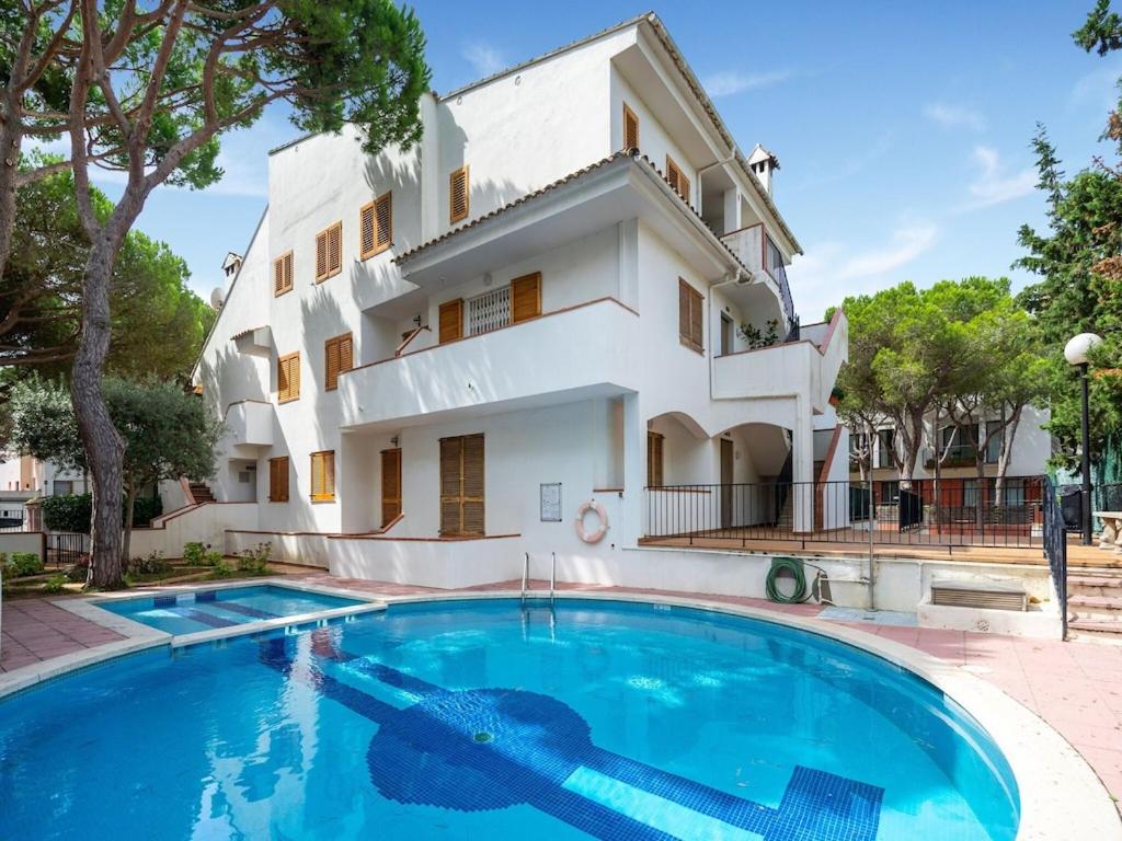 Vintage Holiday Home in Platja dAro with Swimming Pool ...
