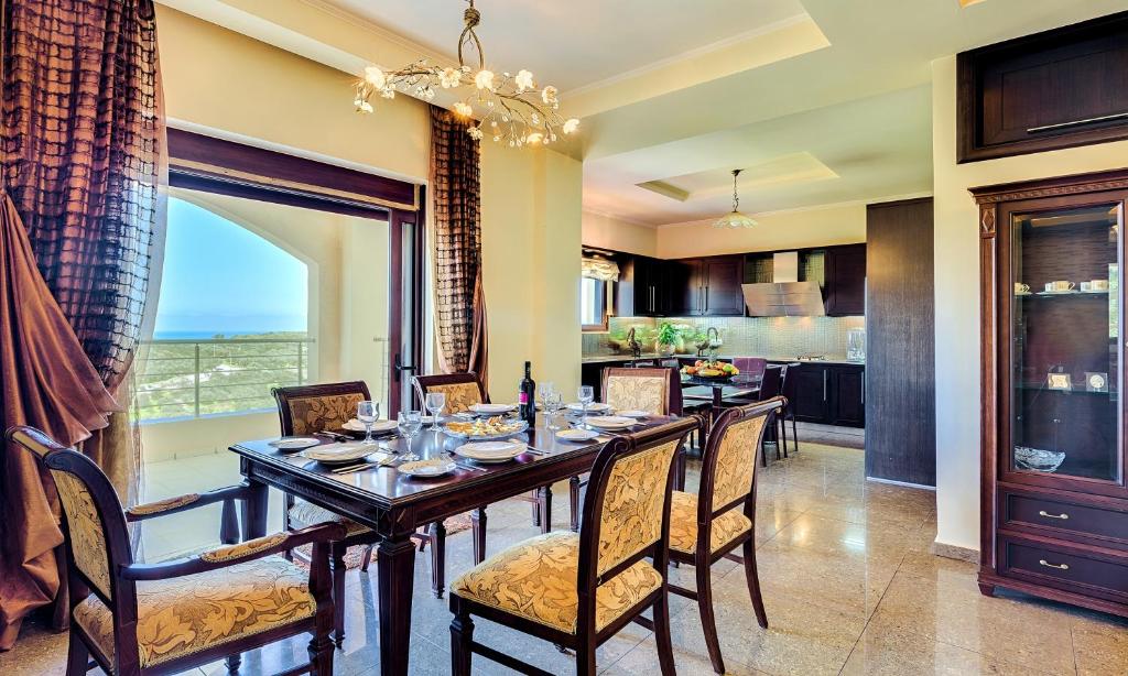 Kuchyň nebo kuchyňský kout v ubytování Cretan Sunny Villa