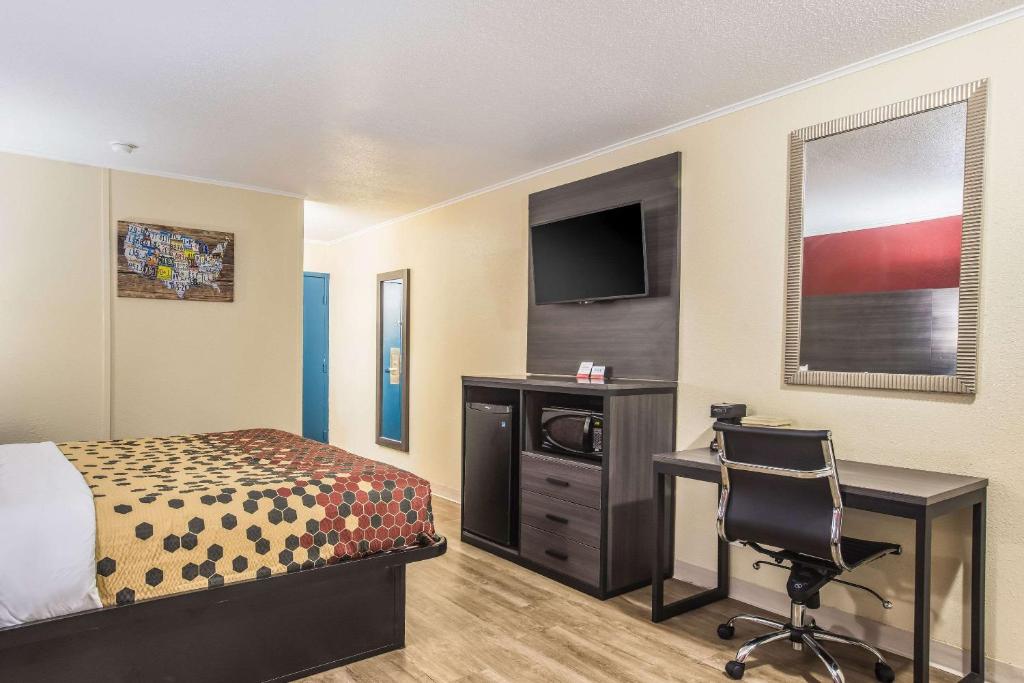 Kuchyň nebo kuchyňský kout v ubytování Econo Lodge